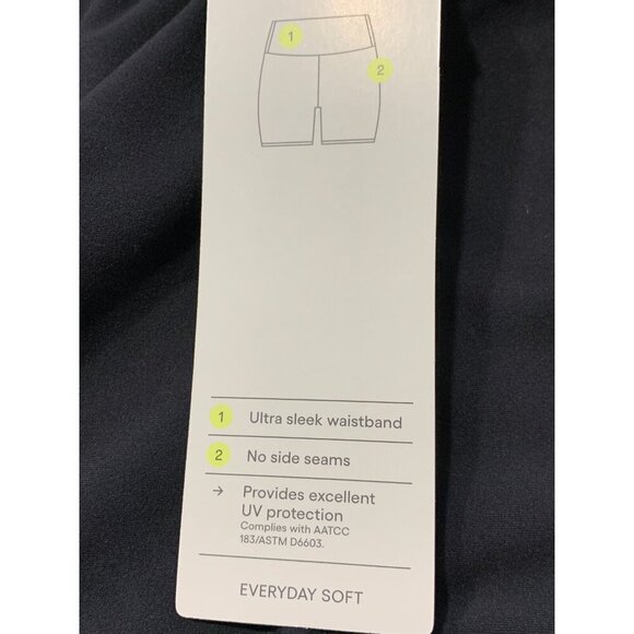 Medium - Womens Soft Ultra High-Rise Bike Shorts 6" - All In Motion - Black - Picture 7 of 12